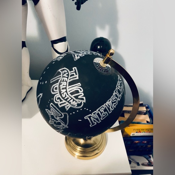 Chalkboard World Globe - Picture 2 of 5